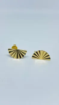 Brinco em Formato de Leque - Banhado Ouro 18K