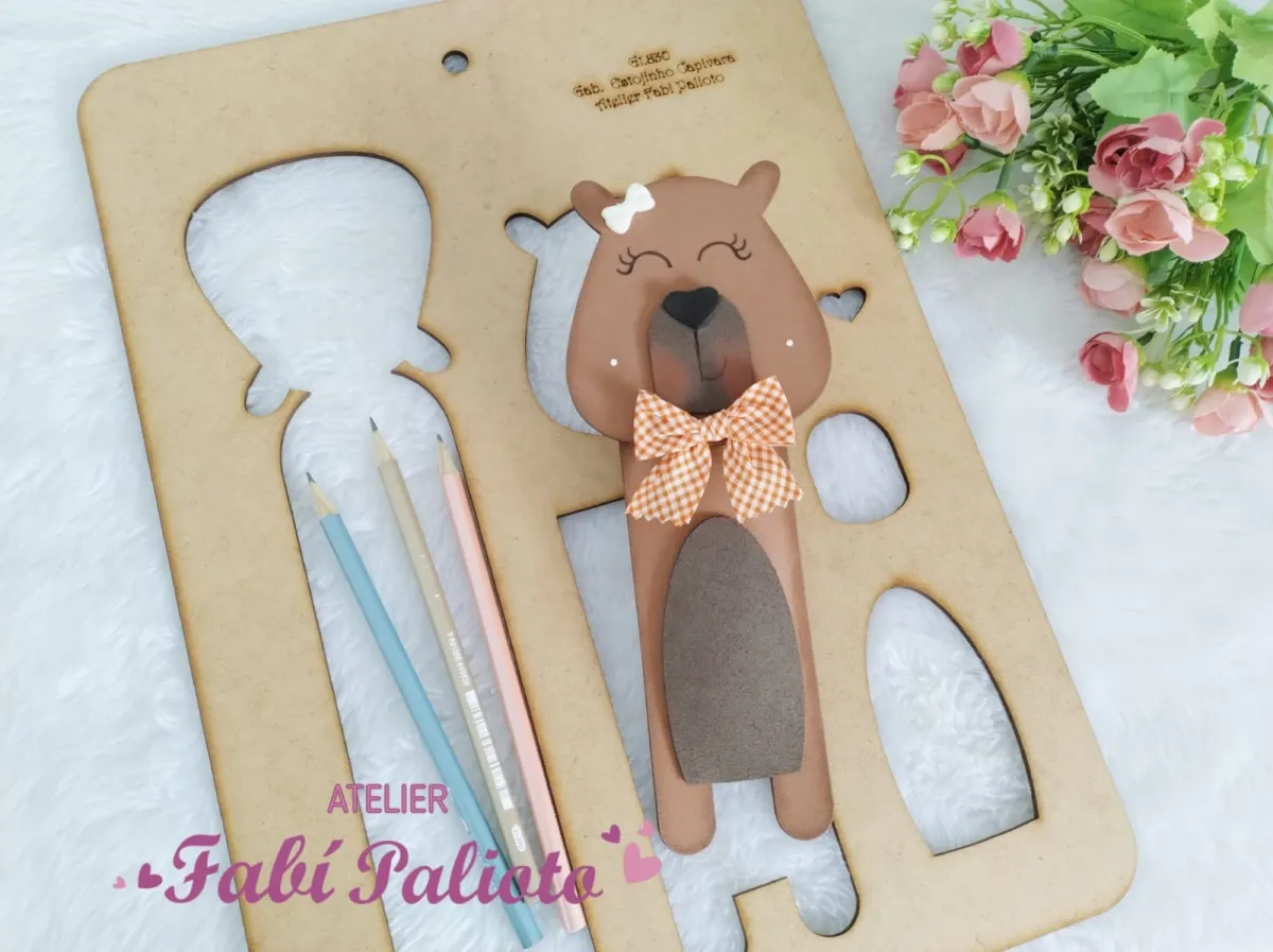 G1.830  Gabarito de Moldes  em MDF  Estojo Capivara  Imagem