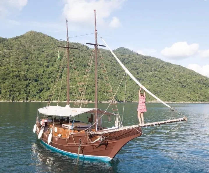 ESCUNA 48 PÉS – ANO 2006 Imagem