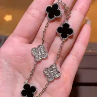 Pulseira de 5 Trevos Cravejadas - Aço inox 316L - Foto 4