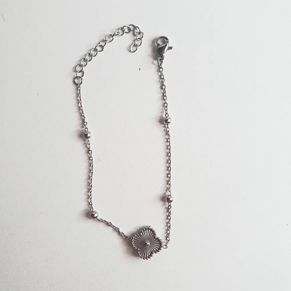 Pulseira De Trevos Texturizada Cravejada - Aço Inox 316L Imagem
