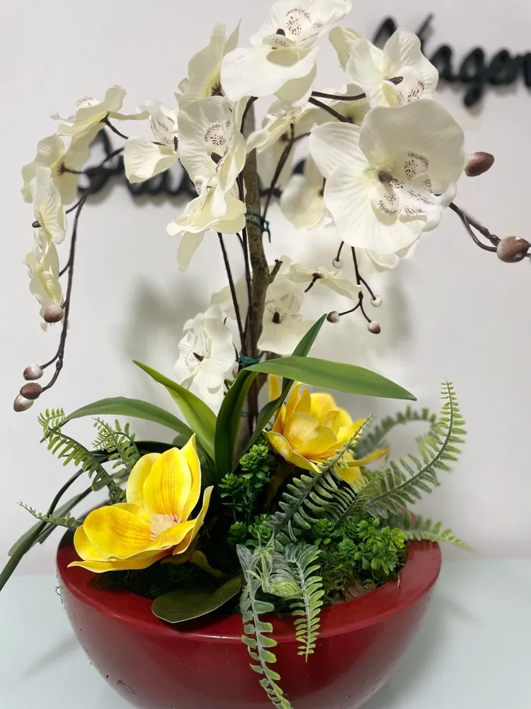  Arranjo Orquídea Bege