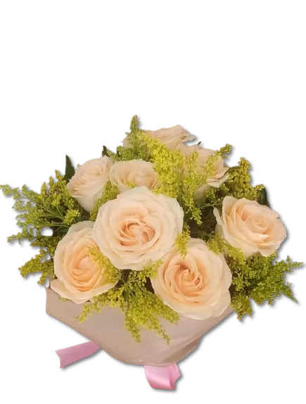 Buquê Elegância de 8 Rosas Champanhe