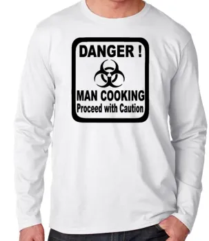 Camiseta manga longa Infantil ou Adulto Homem cozinha cozinheiro perigo - Foto 2