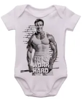 Body Bebê Infantil roupa criança arnold schwarzenegger work hard croos fit academia maromba - Foto 3
