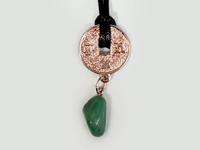 Colar Moeda da Riqueza com Quartzo Verde