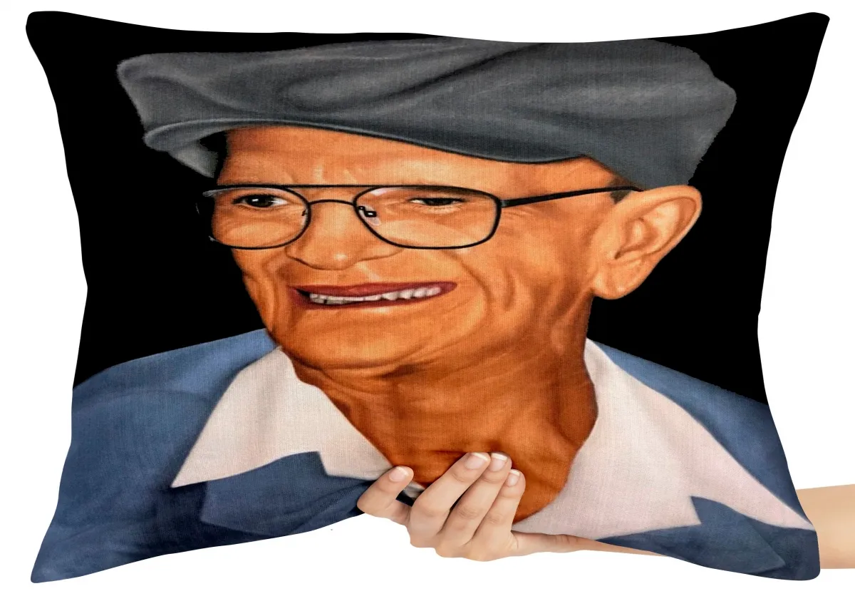 Almofada Gigante para sofá puff sala Chico Xavier Espirita Kardec Imagem