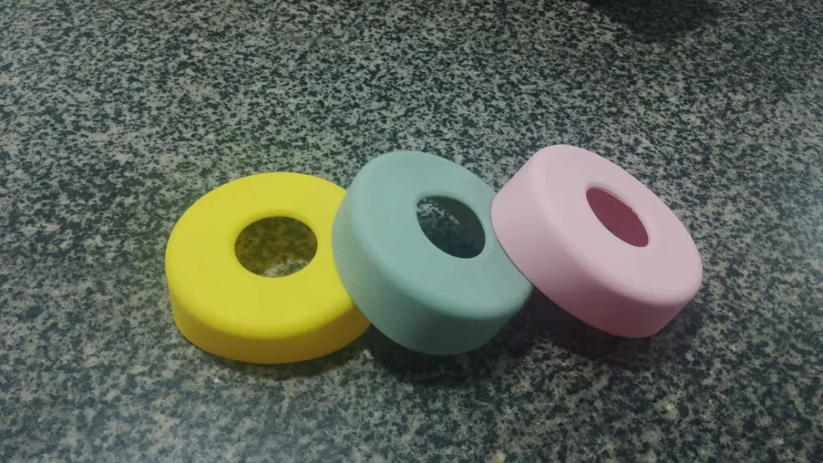  BASE SUPORTE DE SILICONE PARA GARRAFA 900ML CORES Imagem