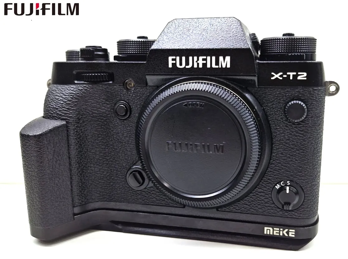 Câmera Fujifilm X-T2 (XT2) Mirrorless Black com grip Meike - 7.679 clicks 