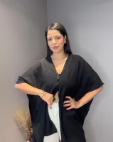 BLUSA CAPA -  CREPONADA PRETA