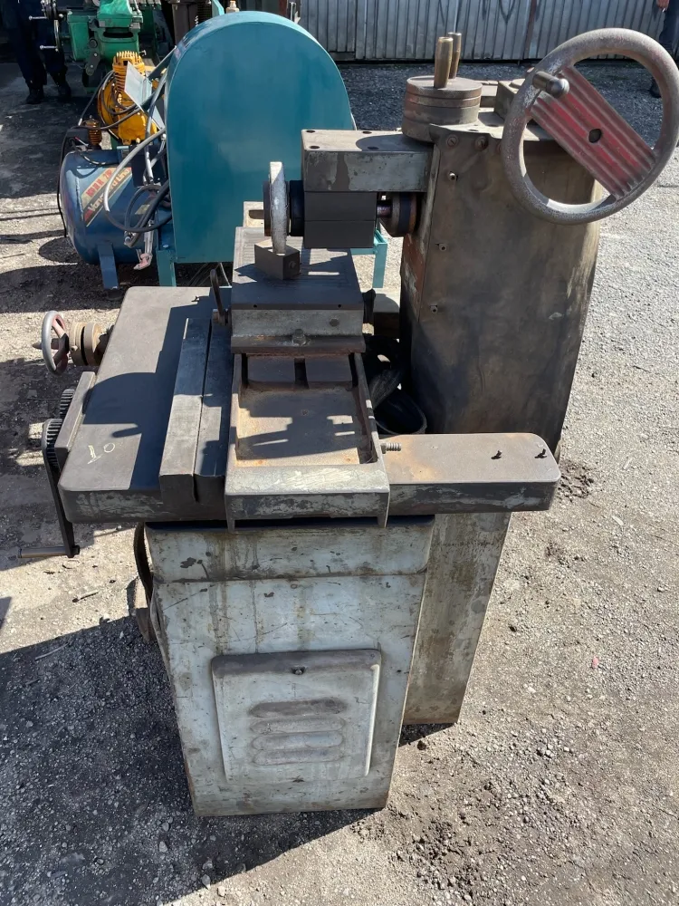 Retífica Plana Manual com Mesa Magnética