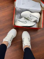  Tênis Nike zoom  meia   - Foto 4