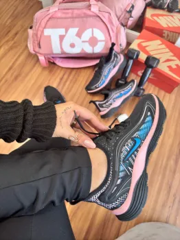  Tênis Nike Runing Replay 