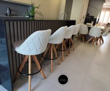 Banqueta Giratória Modelo Viena Material Linho Natural, Altura Padrão 73 cm do chão ao assento - Foto 2