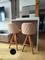 Banqueta Giratória Modelo Redondo, Material Couríssimo Bege e Facto off White Altura Padrão 73 cm do chão ao assento - Foto 4
