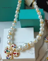 Colar em pérolas com Flor em cerâmica Dolce & Gabanna.  - Foto 3