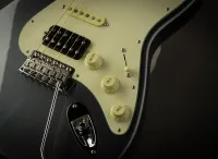 Guitarra Suhr Classic S Vintage Charcoal Frost 01-LTD-0036 - Foto 2