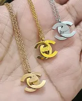 Colar Chanel Símbolo e plaquinha.  - Foto 2