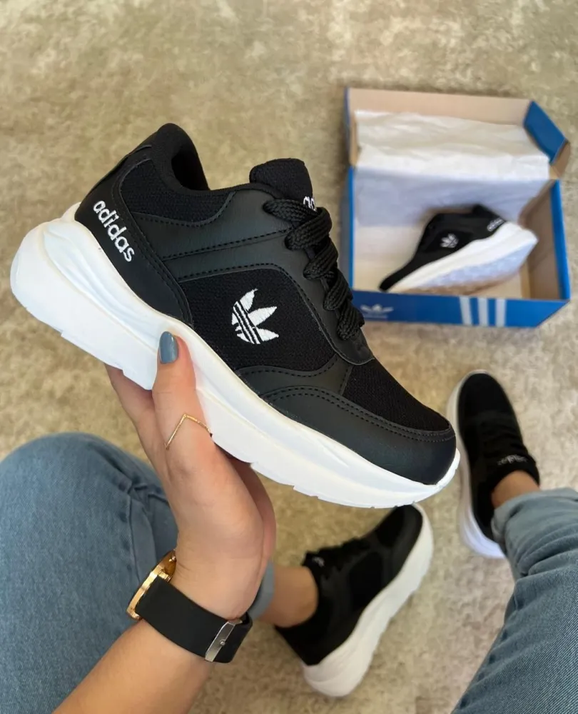 Tênis  Adidas Sport  Imagem