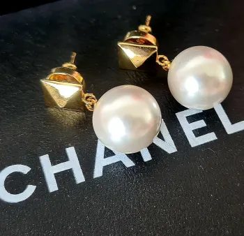 Brincos Pérolas Valentino 