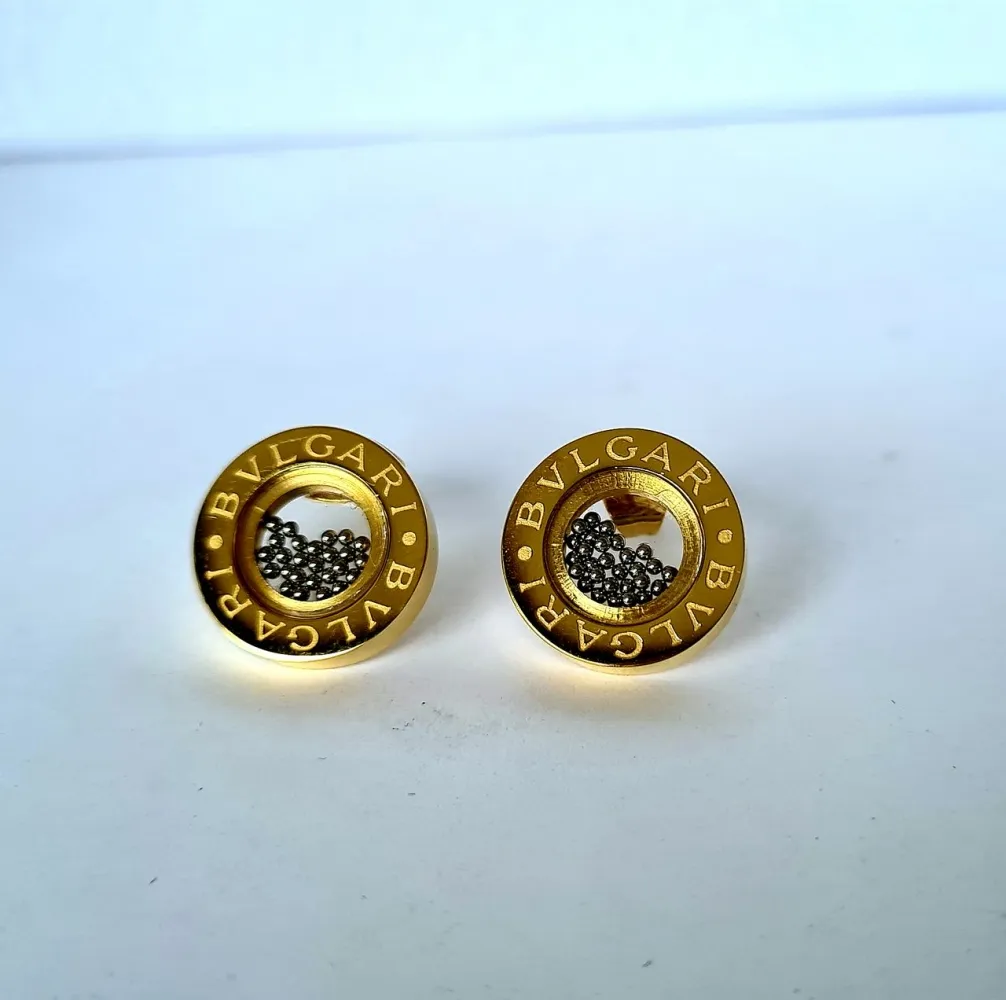 Brinco Bulgari capsule  Imagem
