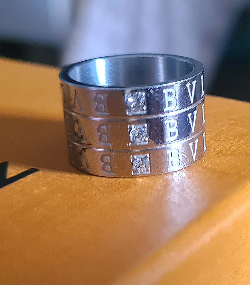 Anel Bulgari 1 cm Imagem