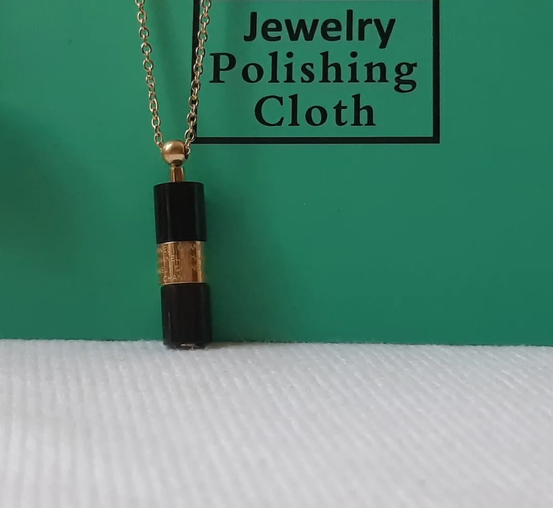 Colar Chanel perfume 