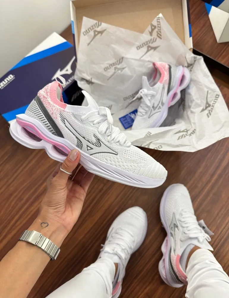  Tênis  Mizuno invictus 3    Imagem