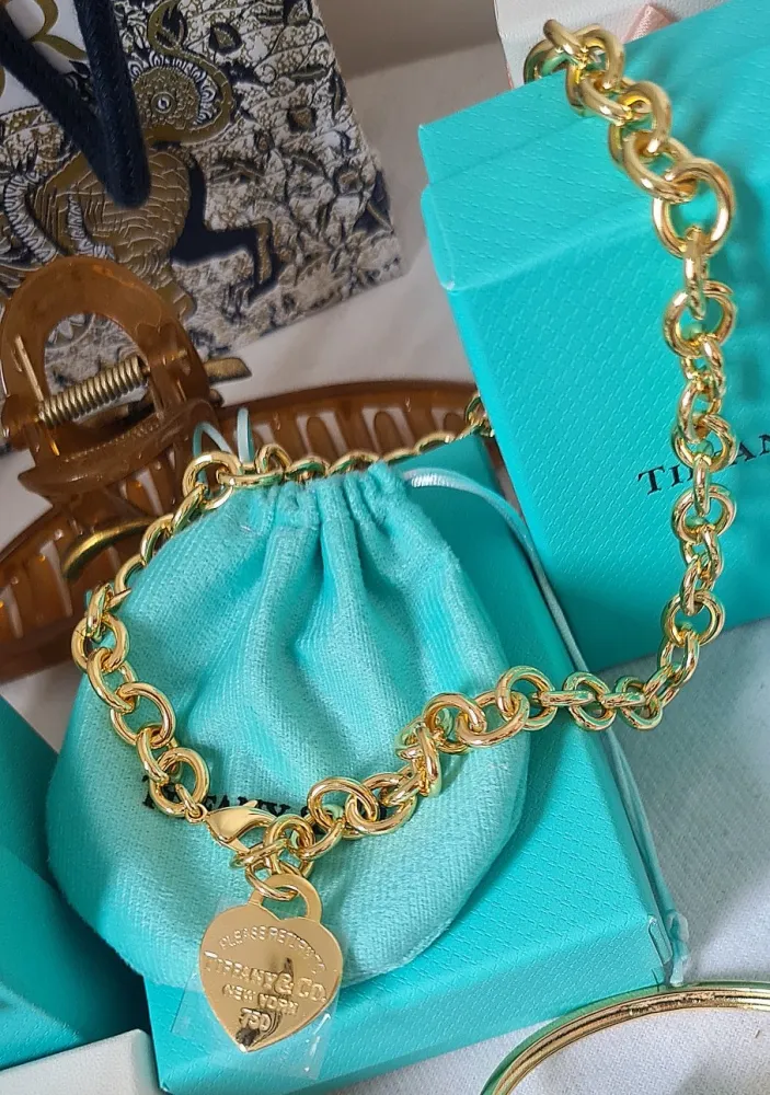 Colar Tiffany&Co elos fecho lagosta.  Imagem