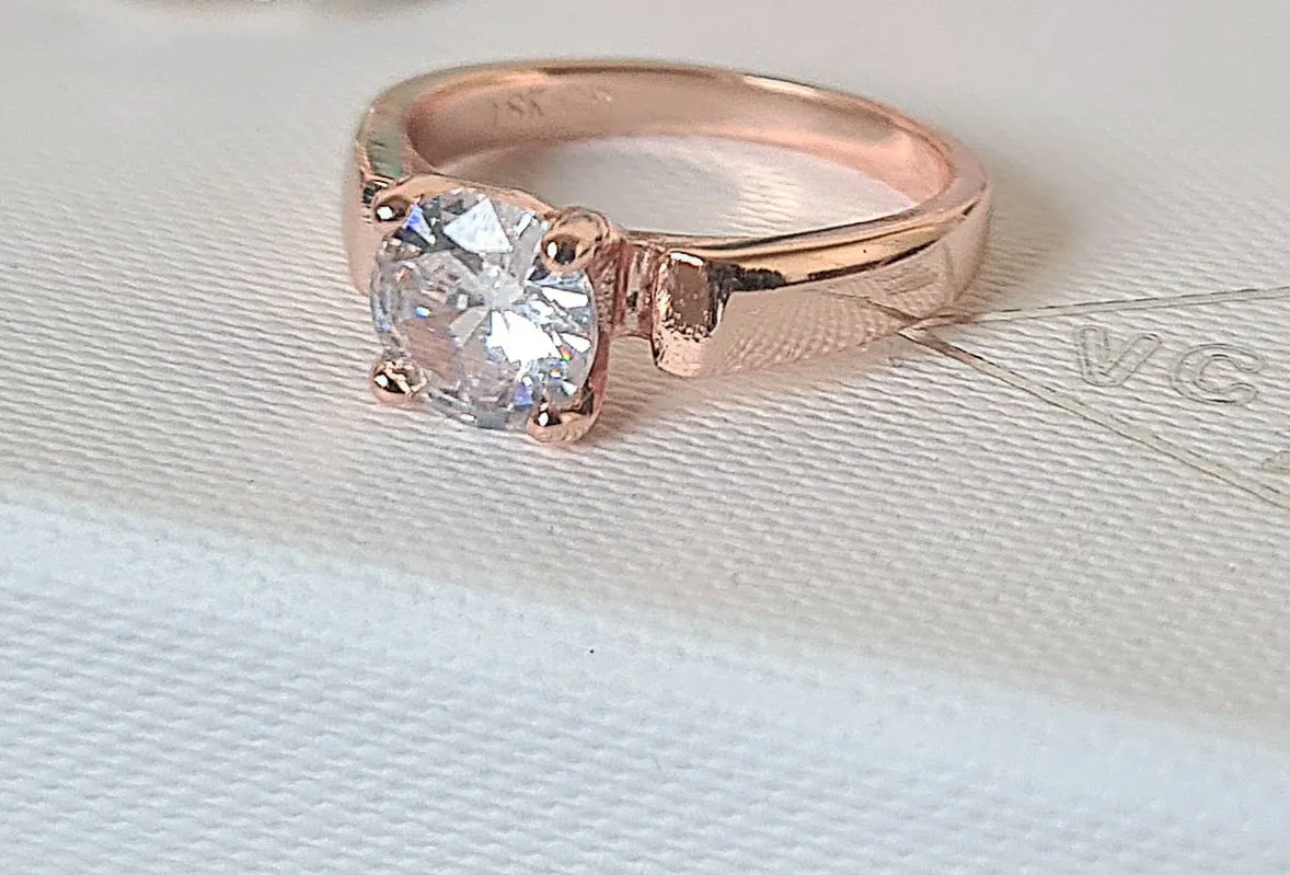 Anel brilhante Cartier 