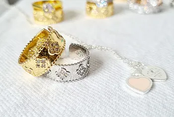 Anel Van Cleef & Arpels regulável  - Foto 2