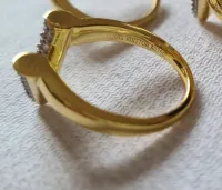 Anel LV com detalhe V cravejado.  - Foto 10