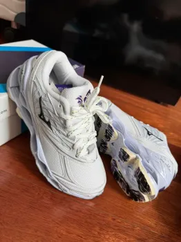     Tênis  Mizuno Flor de  lotus  - Foto 2