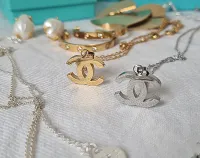 Colar Chanel Logo liso.  - Foto 3