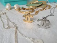 Colar Chanel Logo liso.  - Foto 4