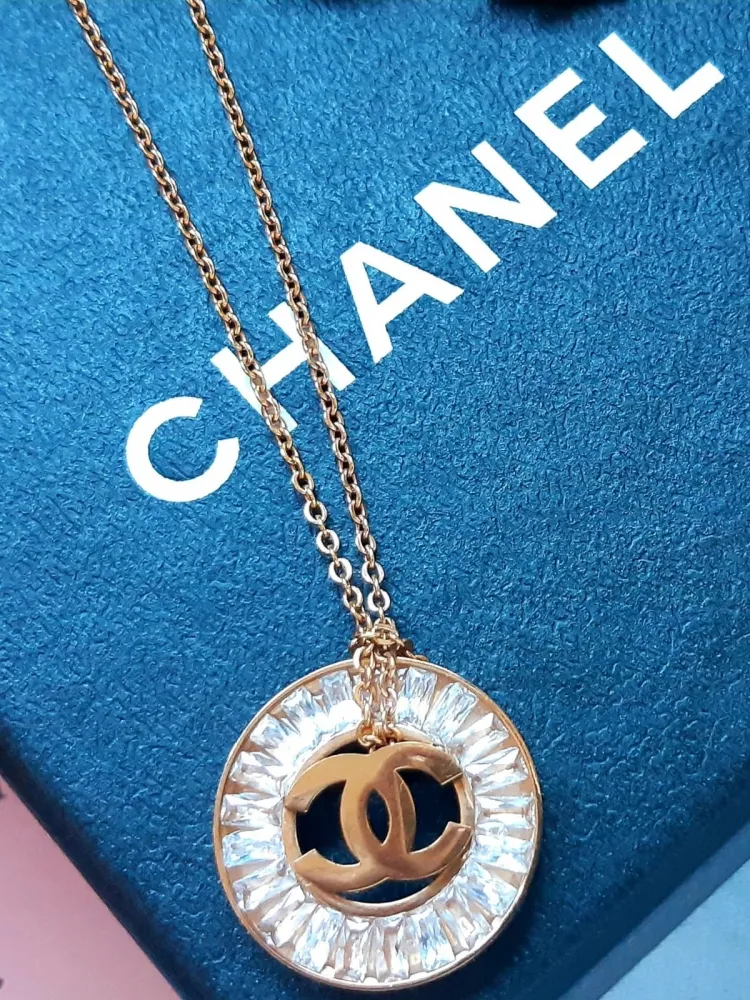 Colar Chanel Mandala.  Imagem