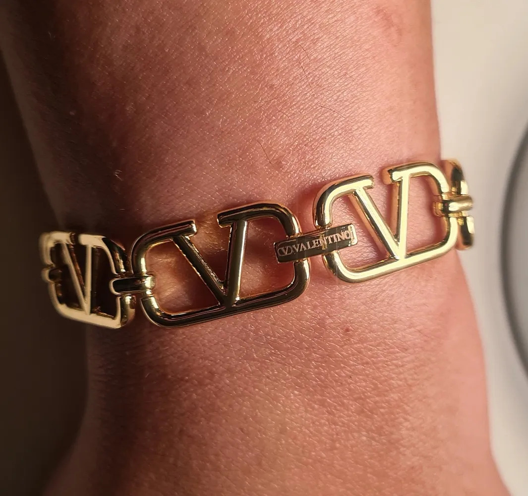 Bracelete Valentino Malha V Imagem