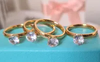 Anel brilhante dourado grosso  - Foto 6