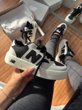   Tênis New  balance ct 303   