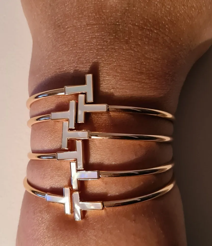 Bracelete  T Fino.  Imagem