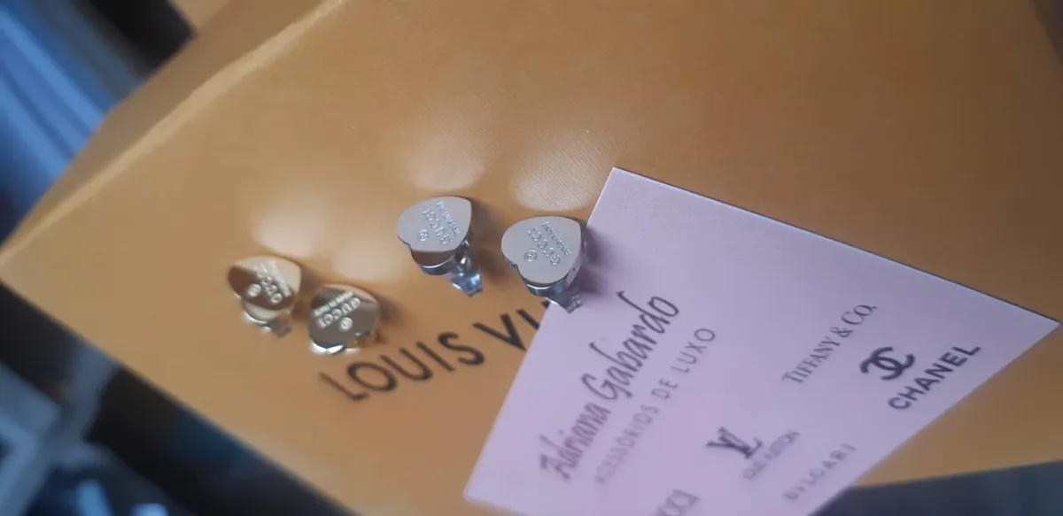 Brincos coração GC