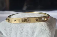 Pulseira Dior plaquinha pequena .
