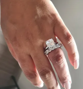 Aliancinhas zirconias 