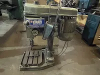 Rosqueadeira de bancada japonesa