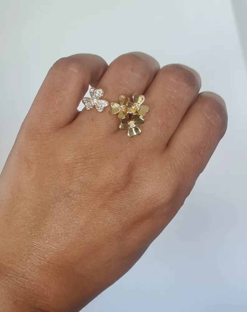 Anel Van Cleef & Arpels Flor brilhante.  Imagem