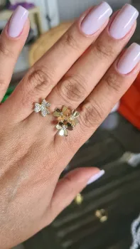 Anel Van Cleef & Arpels Flor brilhante.  - Foto 2