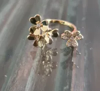 Anel Van Cleef & Arpels Flor brilhante.  - Foto 4