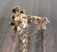 Anel Van Cleef & Arpels Flor brilhante.  - Foto 5