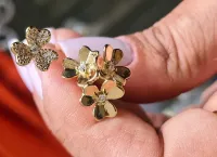 Anel Van Cleef & Arpels Flor brilhante.  - Foto 6