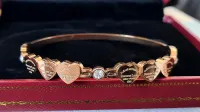 Pulseira mini corações com brilhantinho central 